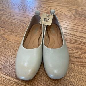 Born Women's beige Cream Slip-On Ballet Flats